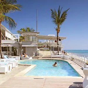 https://home-at-36-condotel.hotelsseminyak.net
