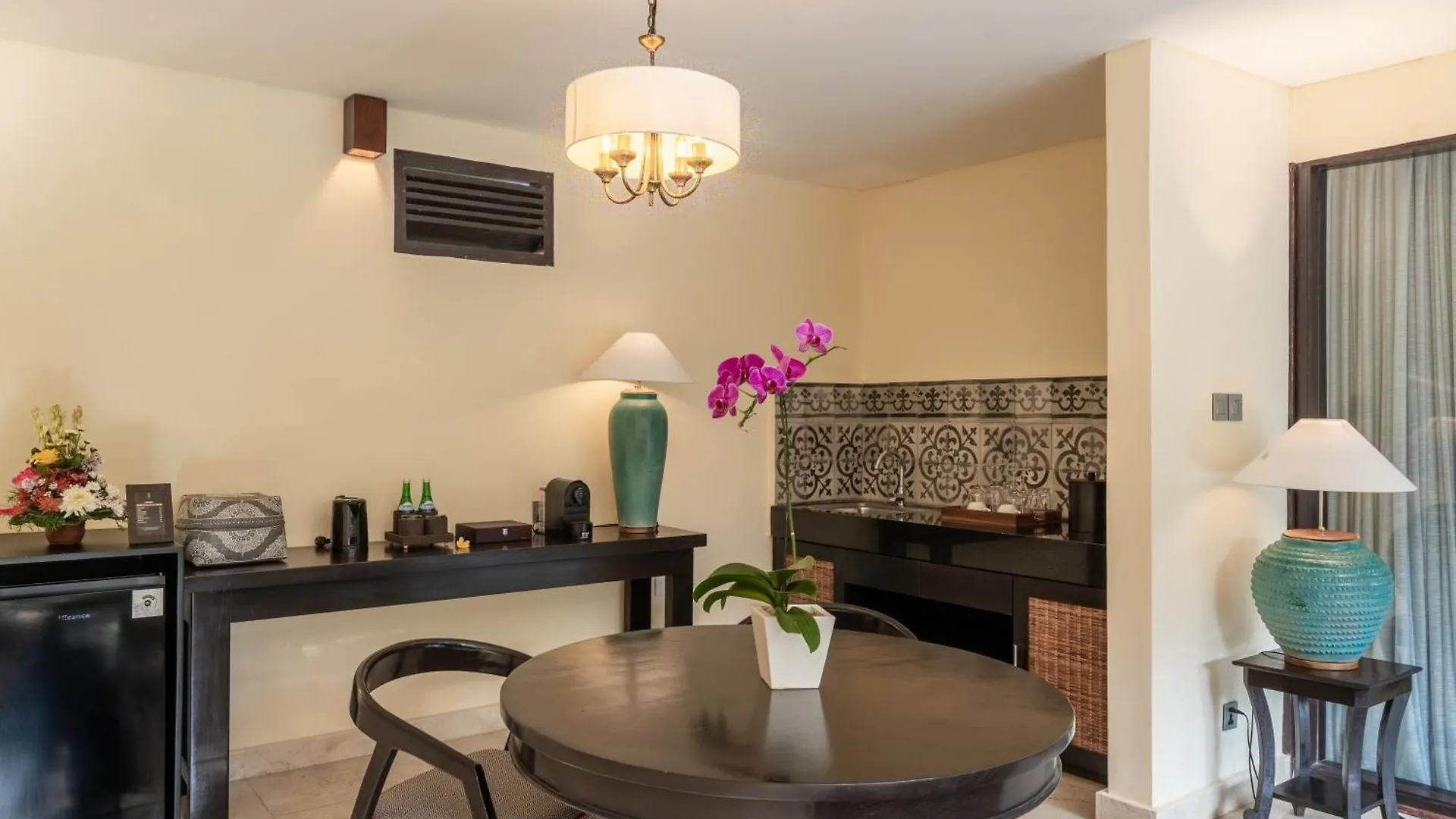 The Kayon Valley Resort Ουμπούντ 0*,